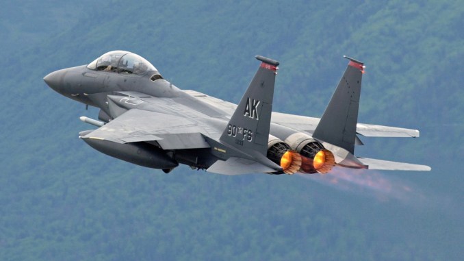 مقاتلة F-15 مقاتلة F-15