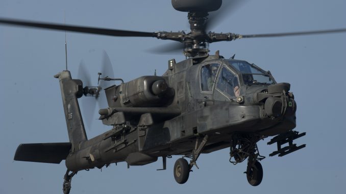 مروحية أباتشي من طراز AH-64 مروحية أباتشي من طراز AH-64