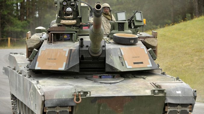 دبابة M1A2 دبابة M1A2