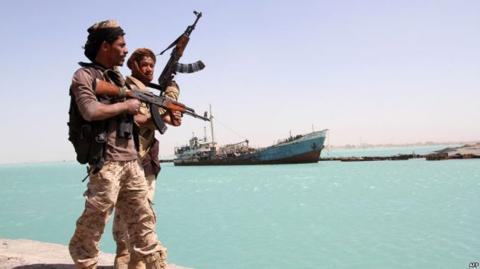 جنود يمنيون على البحر الأحمر جنود يمنيون على البحر الأحمر
