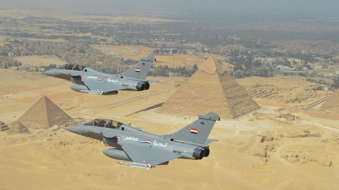 مقاتلتا رافال تابعتان لسلاح الجو المصري (Dassault Aviation) مقاتلتا رافال تابعتان لسلاح الجو المصري (Dassault Aviation)