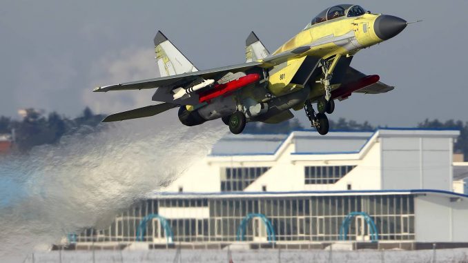 المقاتلة المصرية MiG-29M/M2 المُعدّلة صاحبة الترقيم "801" في مطار "جوكوفسكي" بموسكو وهي مزوّدة بصواريخ R-73 وKh-38 (بوابة الدفاع المصرية) المقاتلة المصرية MiG-29M/M2 المُعدّلة صاحبة الترقيم "801" في مطار "جوكوفسكي" بموسكو وهي مزوّدة بصواريخ R-73 وKh-38 (بوابة الدفاع المصرية)