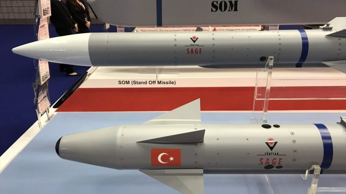 صواريخ SOM من إنتاج المؤسسة الأبحاث العلمية والتكنولوجية التركية (صورة أرشيفية) صواريخ SOM من إنتاج المؤسسة الأبحاث العلمية والتكنولوجية التركية (صورة أرشيفية)