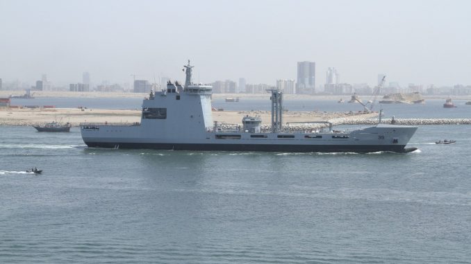 سفينة الإمداد "PNS MOAWIN" سفينة الإمداد "PNS MOAWIN"