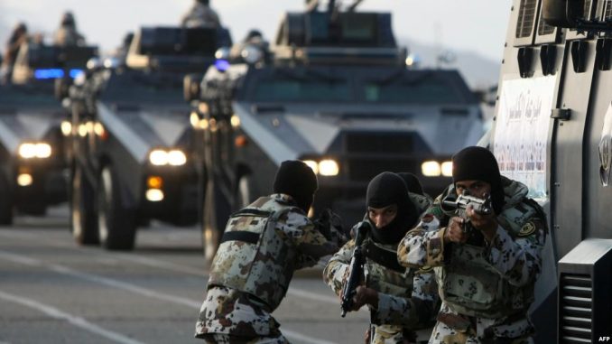 قوات من الأمن السعودية (صورة أرشيفية) قوات من الأمن السعودية (صورة أرشيفية)