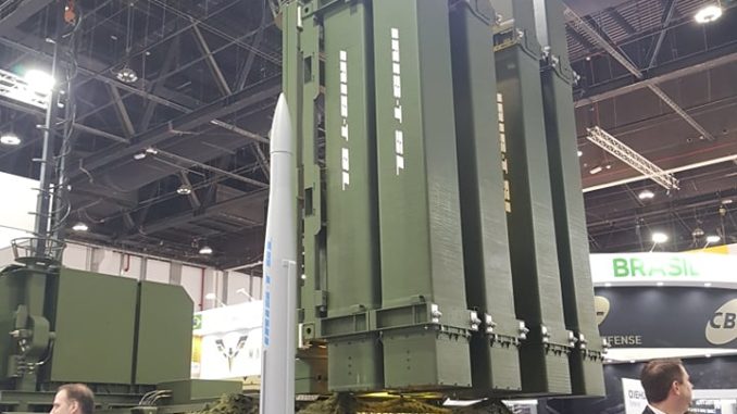 نظام الدفاع الجوي المدمج من إنتاج شركة Diehl من منصة عرض الشركة في معرض IDEX 2019 (صورة خاصة) دفاع جوي