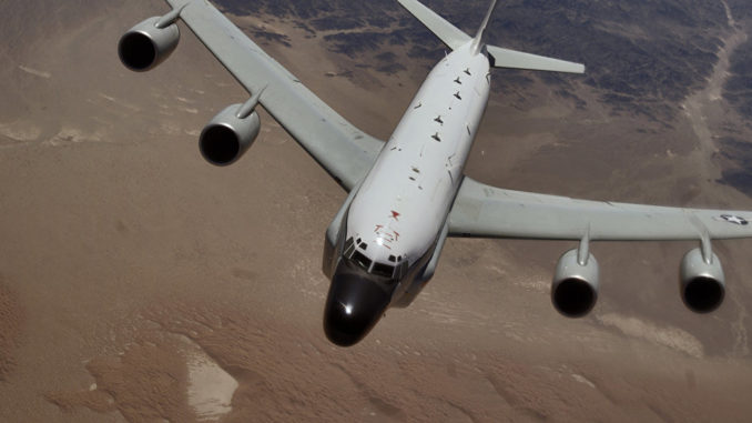 طائرة الإستطلاع الأميركية RC-135 (صورة أرشيفية) طائرة إستطلاع