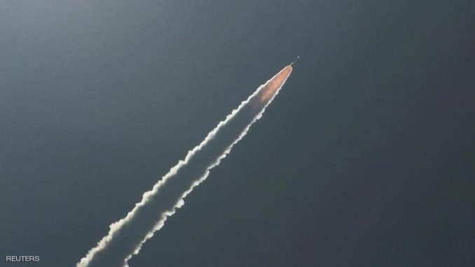 إطلاق صاروخ إلى الفضاء (صورة أرشيفية) إطلاق صاروخ إلى الفضاء