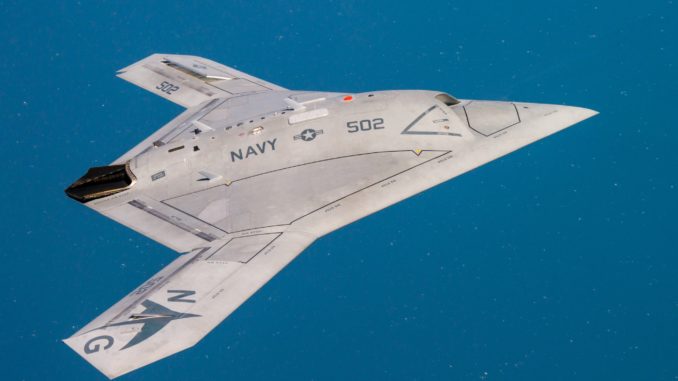 طائرة بدون طيار أميركية من طراز X-47B طائرة بدون طيار أميركية من طراز X-47B