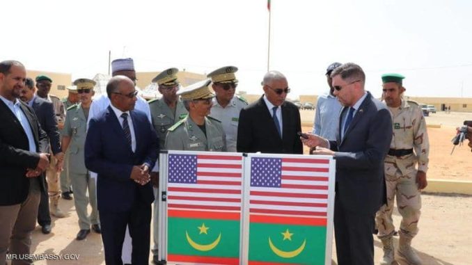 مايكل دودمان يسلم الجانب الموريتاني الدعم العسكري في نواكشوط في 26 تموز/ يوليو 2019 دعم عسكري