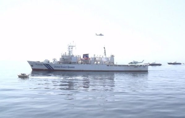 مناورات بحرية