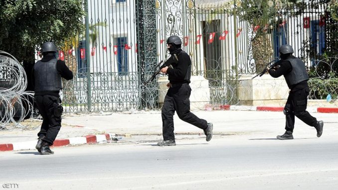 عناصر من الأمن التونسي عناصر من الأمن التونسي