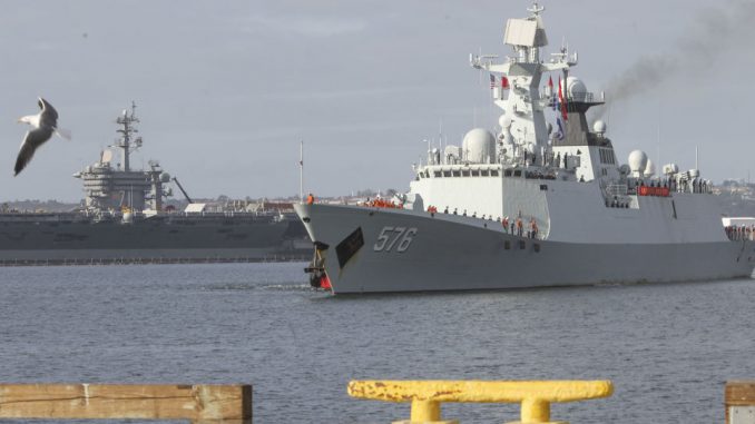 سفينة حربية صينية في الولايات المتحدة