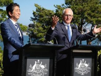 رئيسا الوزراء الياباني والأسترالي