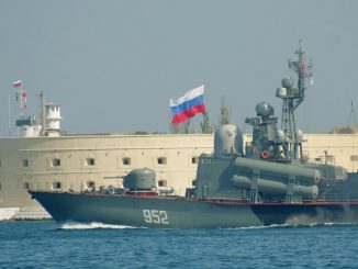 سفينة روسية في المتوسط