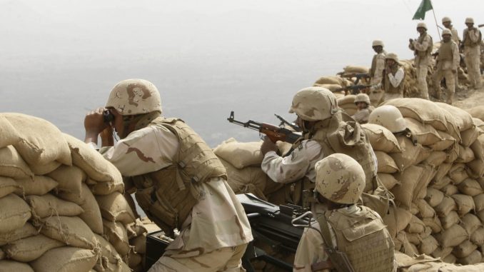 جنود سعوديون على الحدود مع اليمن