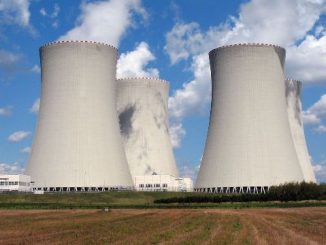 مفاعلات نووية