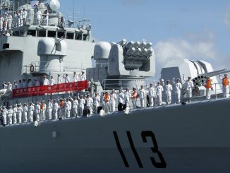 عناصر من البحرية الصينية