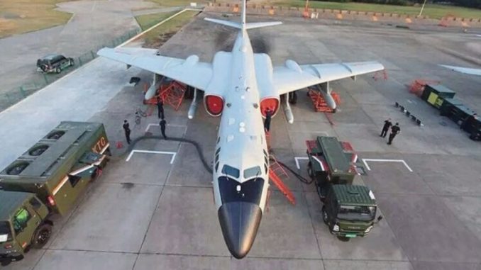 صاروخ KD-20 مزوّد على قاذفة H-6K (موقع جينز الإخباري) صاروخ KD-20 مزوّد على قاذفة H-6K (موقع جينز الإخباري)
