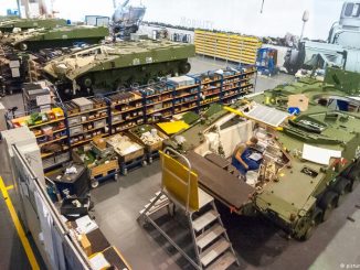 مصنع إنتاج الدبابات في شركة "رينميتال" الألمانية