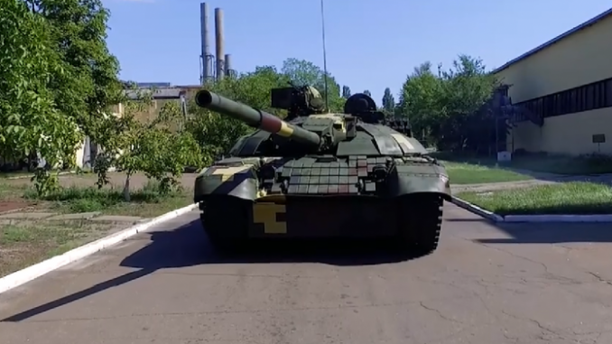دبابة القتال الرئيسة T-72AMT