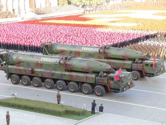 صواريخ كورية شمالية خلال عرض عسكري