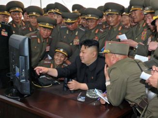 الزعيم الكوري الشمالي يتوسّط عسكريين