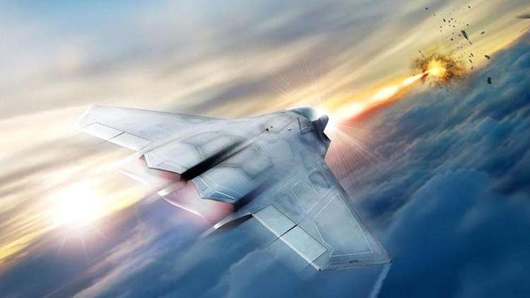 نموذج طائرة مقاتلة مزودة بالأسلحة الليزرية