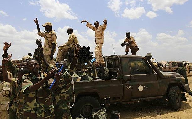 عناصر من القوات المسلحة السودانية