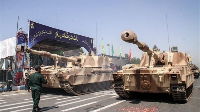 مدفع "رعد-2" ذاتي الحركة عيار 155 ملم من إنتاج إيراني (وكالة تسنيم)