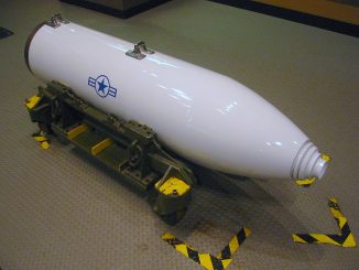 صورة لقنبلة ‏B83‎‏ النووية اتّخذت في 22 أيلول/سبتمبر 2007 (‏futureatlas.com‏/‏Flickr‏)‏