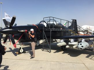طائرة الهجوم الخفيف الإماراتية "بي-250" خلال فعاليات معرض دبي للطيران 2017 (الأمن والدفاع العربي)