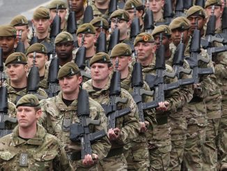 عناصر من الجيش البريطاني (Getty Images)