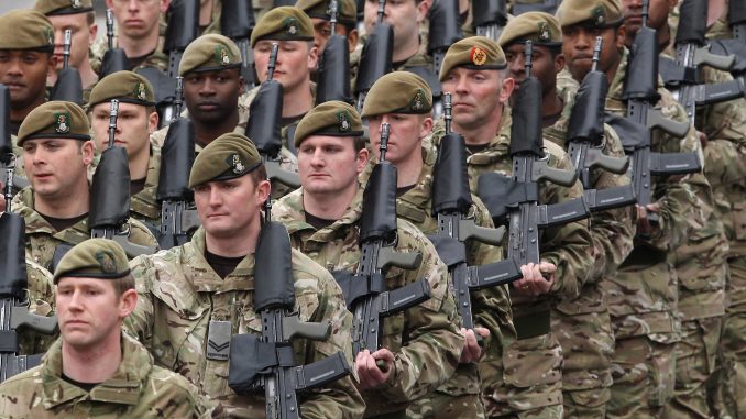 عناصر من الجيش البريطاني (Getty Images)