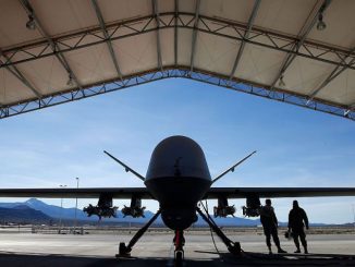 طائرة "أم كيو-9 ريبر" من دون طيار أميركية تتحضر لمهمة تدريبية في قاعدة كريتش الجوية في 17 ‏تشرين الثاني/نوفمبر 2015 في ولاية نيفادا (‏AFP‏)‏