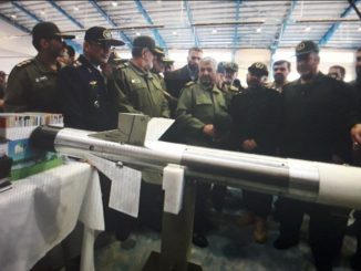 صاروخ "أذرخش" الذي أزاح حرس الثّورة الإسلامية الإيراني الستار عنه في 28 شباط/فبراير الجاري (وكالة ‏تسنيم) ‏