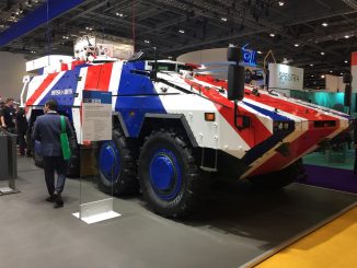 مركبة "بوكسر" خلال عرضها ضمن فعاليات معرض معدات الأمن والدفاع الدولي 2017 (DSEI 2017) في لندن، بريطانيا (Alan Lessig)