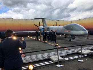 نموذج عن الطائرة الأوروبية من دون طيار الجديدة خلال معرض برلين للطيران 2018 (Sebastian Sprenger/Defense News)