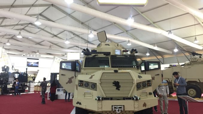 مركبة "الوحش" العسكري الأردنية في جناح مجموعة "كادبي" الاستثمارية خلال فعاليات معرض "سوفكس 2018" (الأمن والدفاع العربي)