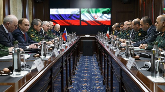 لقاء روسي-إيراني في موسكو بحضور وزيري دفاع البلدين (صورة أرشيفية)