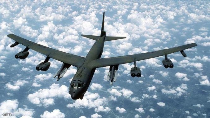 قاذفة قنابل أميركية من طراز "بي-52" قاذفة قنابل