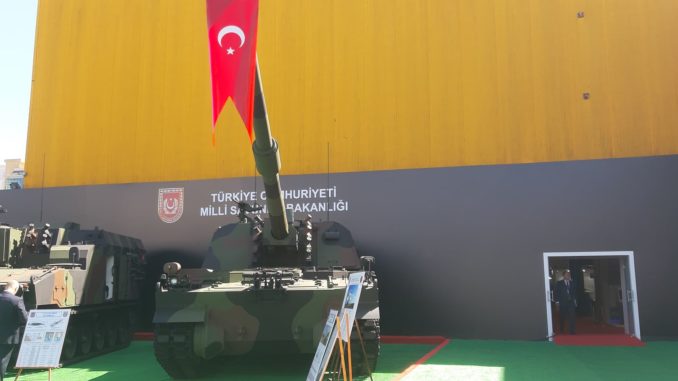 دبابة T-155 K/M التركية خلال معرض IDEF 2019 في اسطنيول في 30 نيسان/ أبريل 2019 (الأمن والدفاع العربي- خاص) دبابة تركية