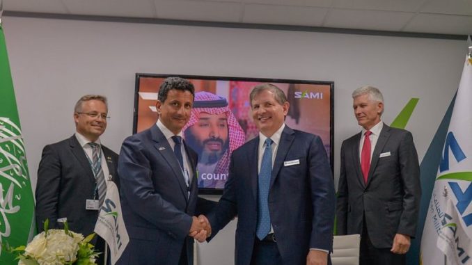 لقطة من توقيع الإتفاقية خلال فعاليات معرض باريس للطيران 2019 (وكالة الأنباء السعودية) معرض باريس للطيران