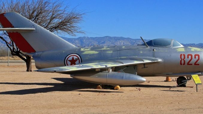مقاتلة Mig-17 الكورية الشمالية (صورة أرشيفية) مقاتلة Mig-17 الكورية الشمالية
