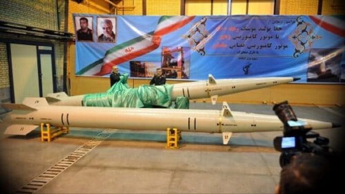 لقطة من حفل إزاحة الستار عن صاروخ رعد الإيراني الجديد في طهران يوم 9 شباط 2020 (روسيا اليوم) صاروخ رعد