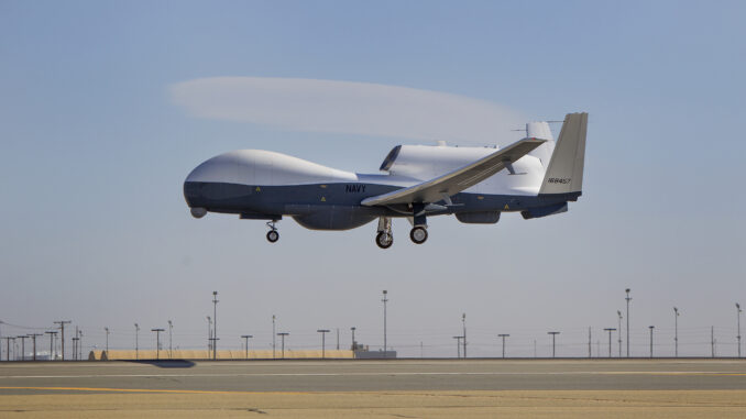 طائرة MQ-4C Triton بدون طيار طائرة MQ-4C Triton بدون طيار