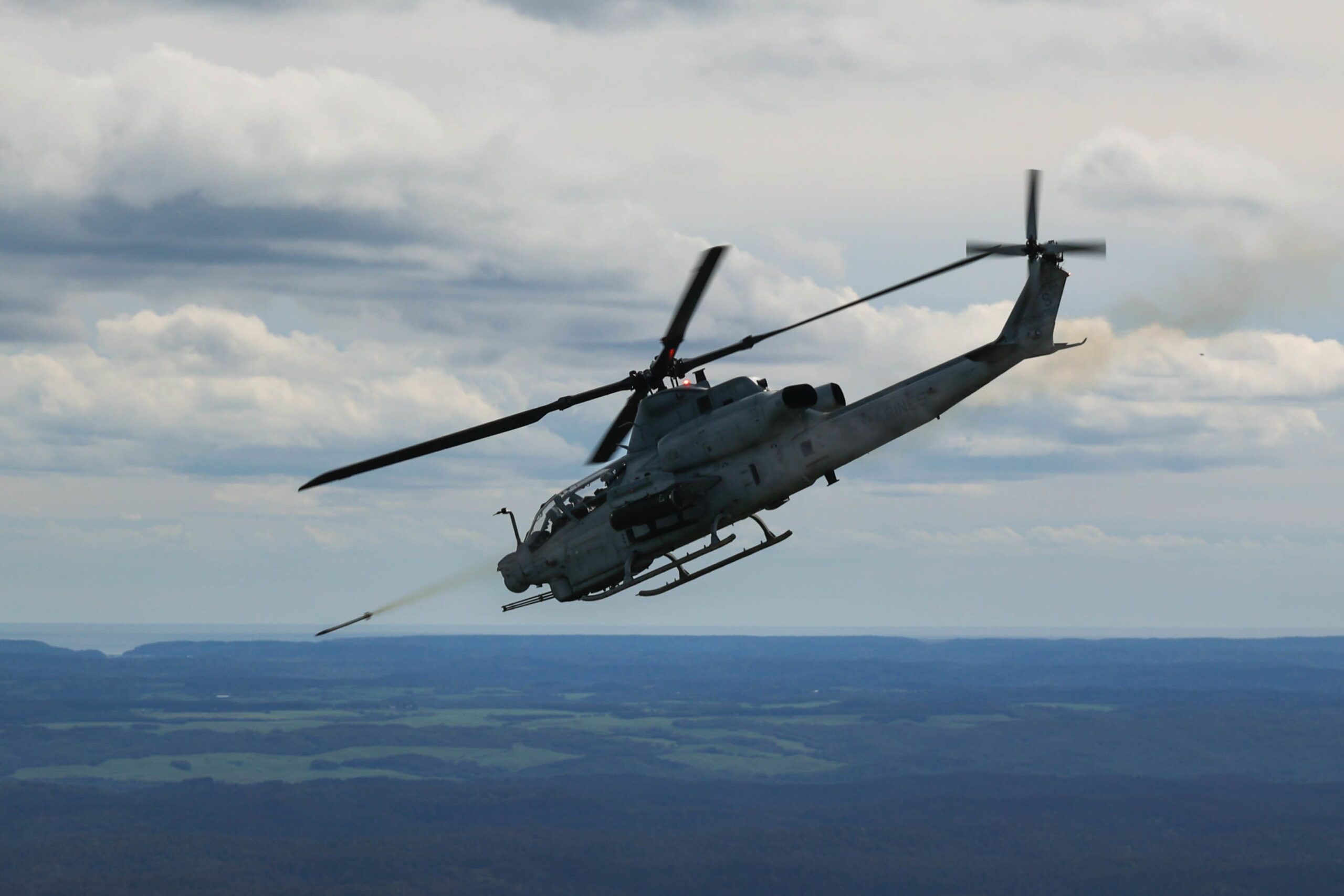 مروحية AH-1Z