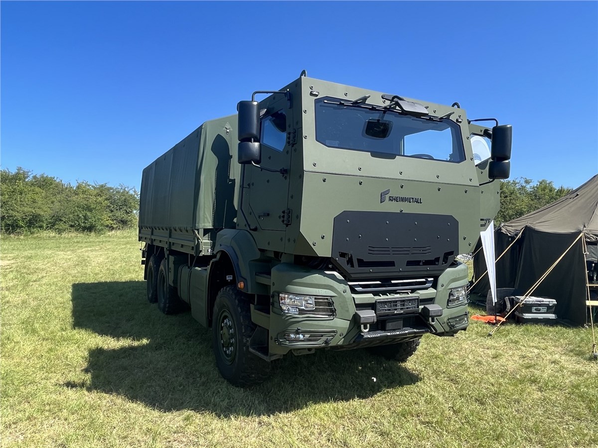 “راينميتال” الألمانية تكشف عن شاحنتها اللوجستية المدرعة الجديدة “TGS-Mil Protected”