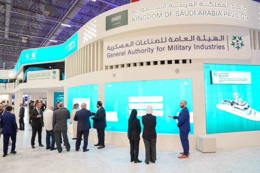 الجناح السعودي يختتم مشاركته في “آيدف 2025” بمكتسبات استراتيجية تمكّن الصناعات العسكرية
