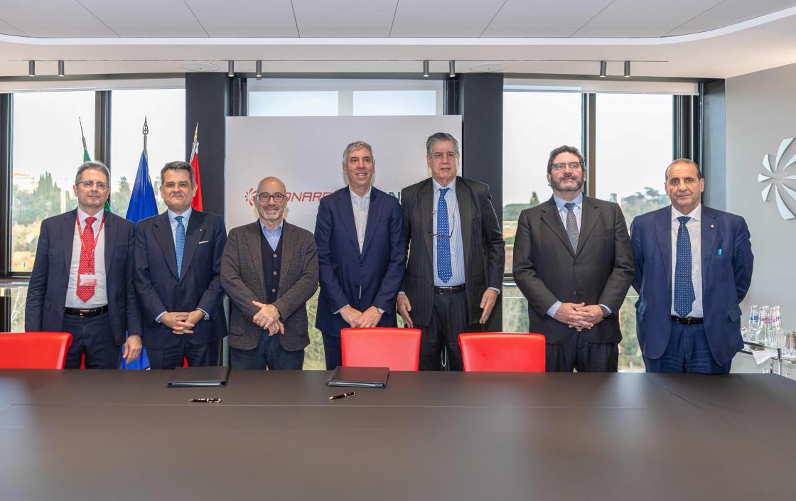 “إندرا” الإسبانية و”ليوناردو” الإيطالية تعززان تعاونهما في مجال الدفاع السيبراني